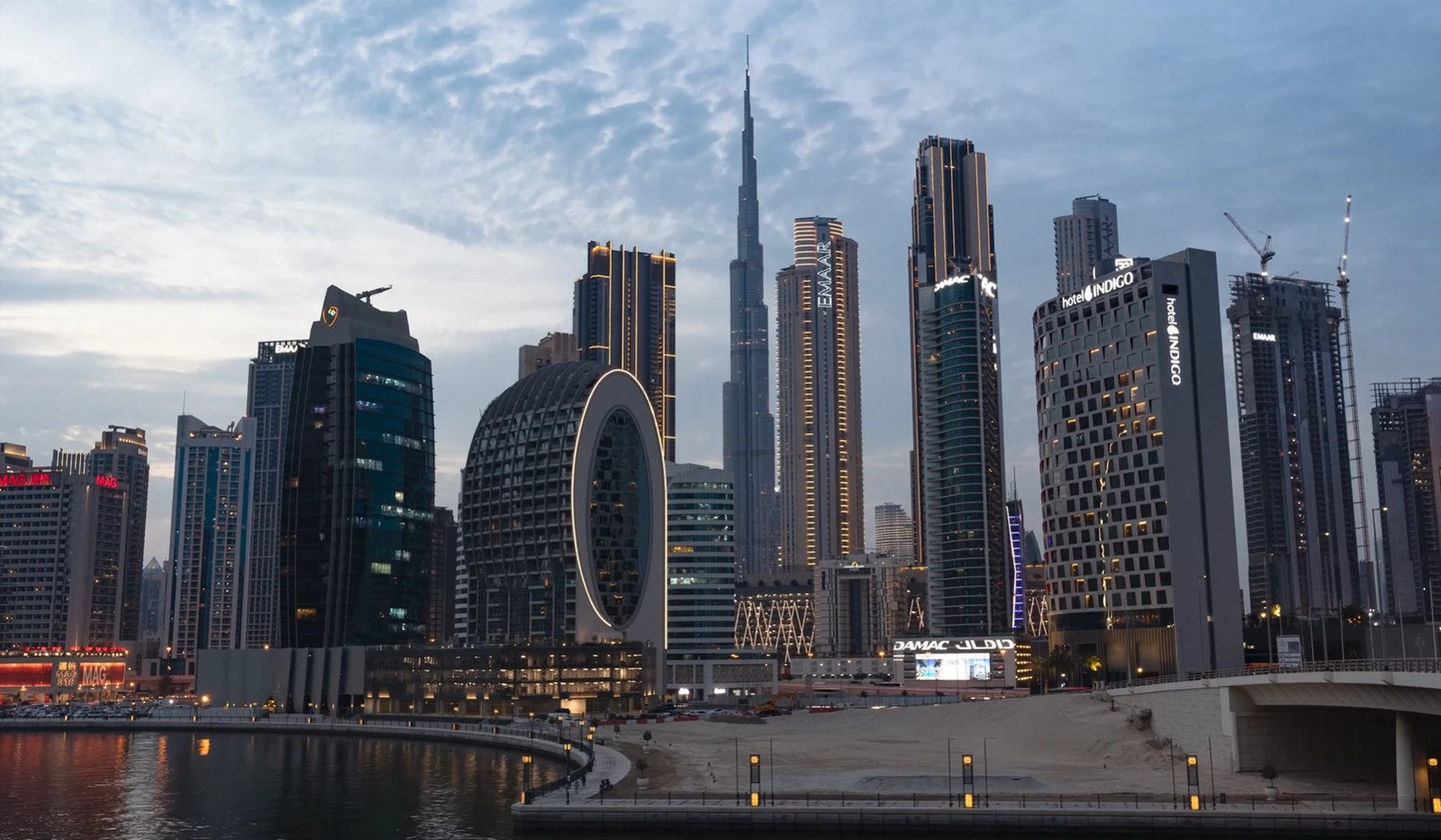 Dubai Business Bay skyline at dusk